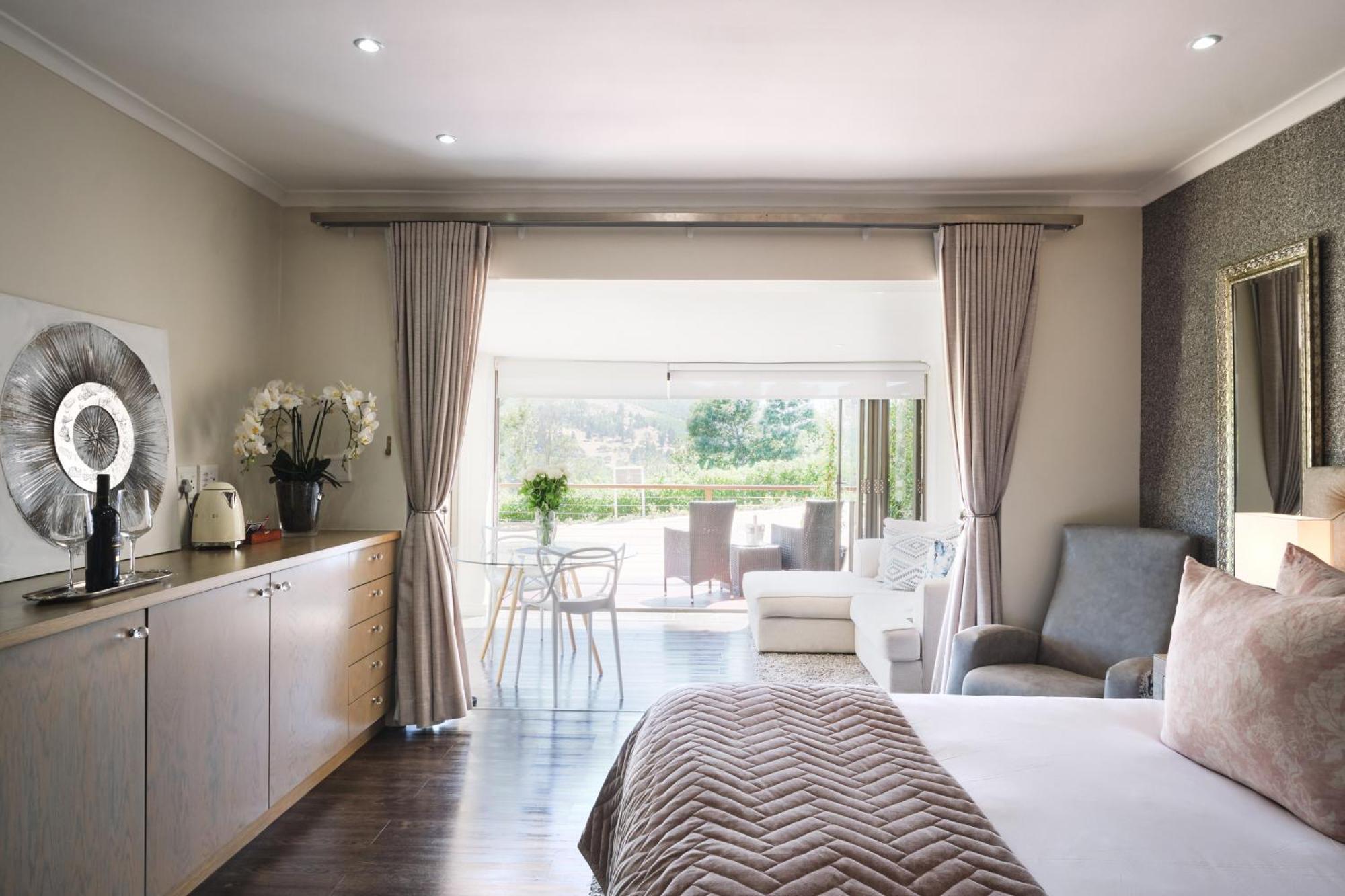 Alluvia Boutique Winery & Luxury Accommodation Stellenbosch Quarto foto A room at the Cape Grace